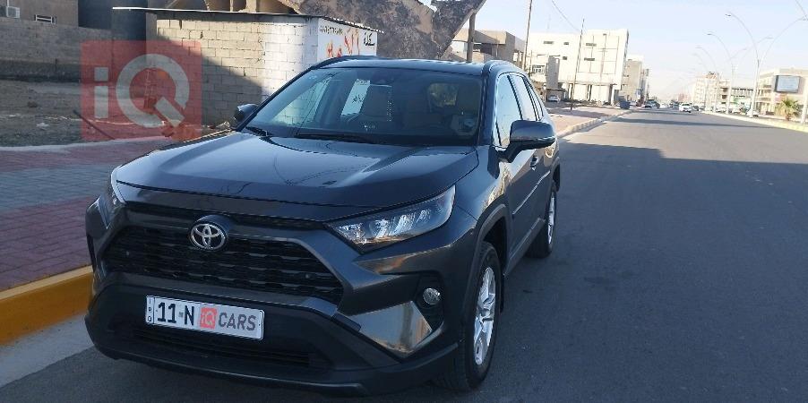 تۆیۆتا ڕاڤ 4